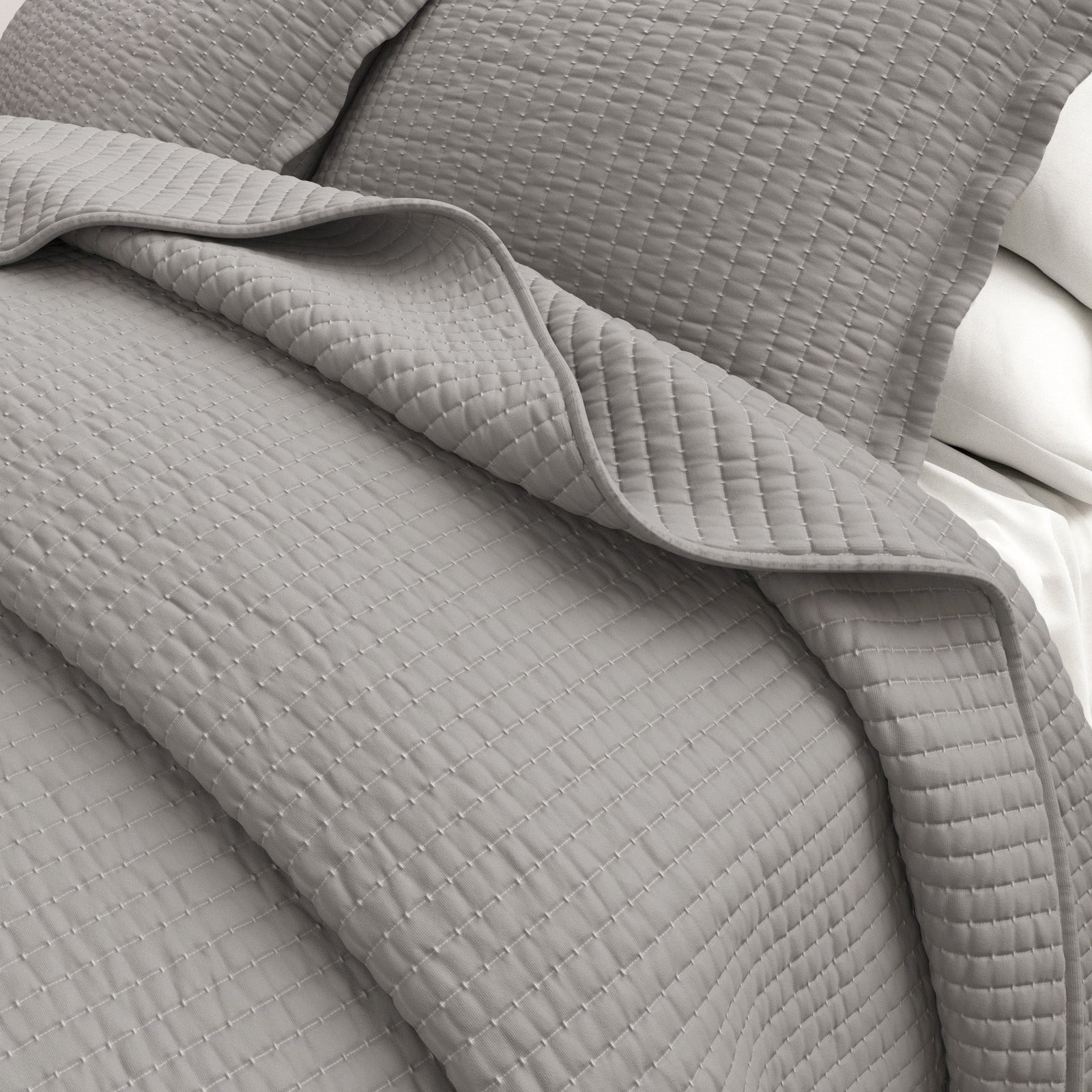 Solid Quilt - Alicia Collection