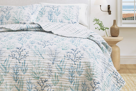 Blue Coral Quilt - Amelia Island