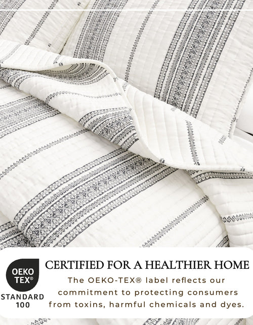 Load image into Gallery viewer, Stripe Quilt - Wesley Collection
