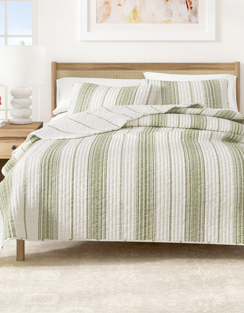 Load image into Gallery viewer, Stripe Quilt - Wesley Collection
