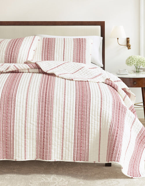 Load image into Gallery viewer, Stripe Quilt - Wesley Collection
