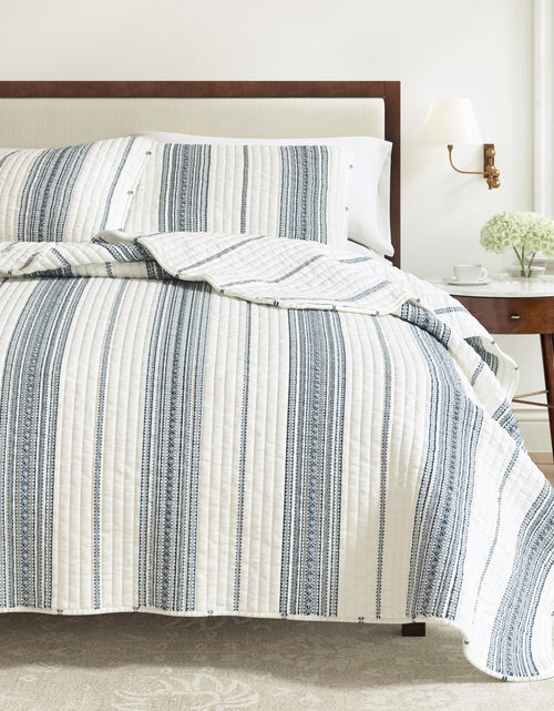 Load image into Gallery viewer, Stripe Quilt - Wesley Collection
