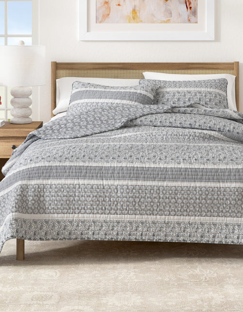 Load image into Gallery viewer, Stripe Quilt - Kadi Collection
