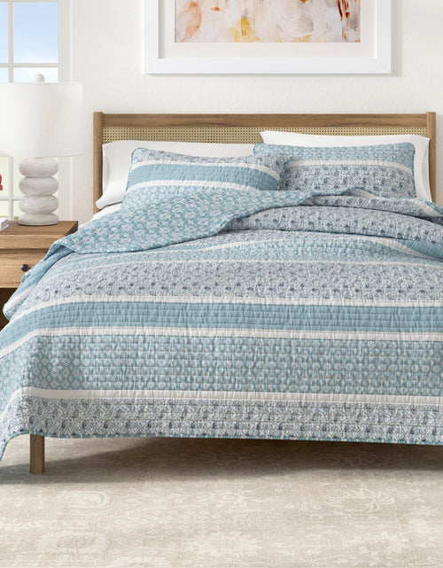 Load image into Gallery viewer, Stripe Quilt - Kadi Collection
